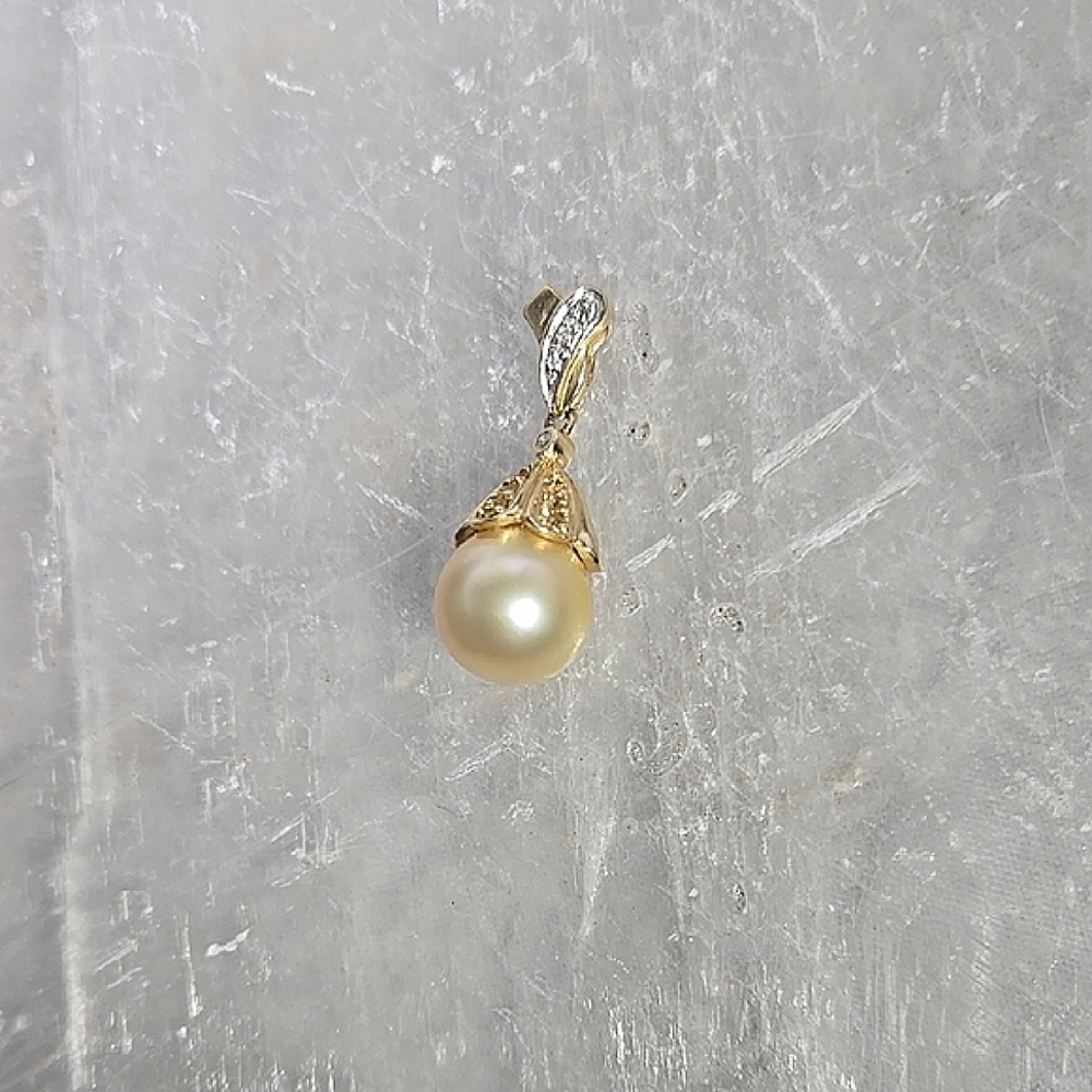 14kt Golden South Sea Pearl Pendant - Picture 7 of 10
